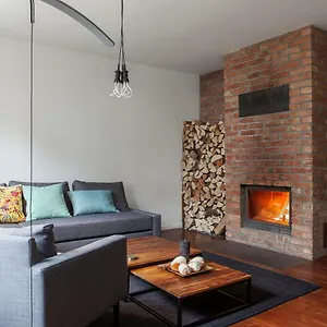 10 Apartament